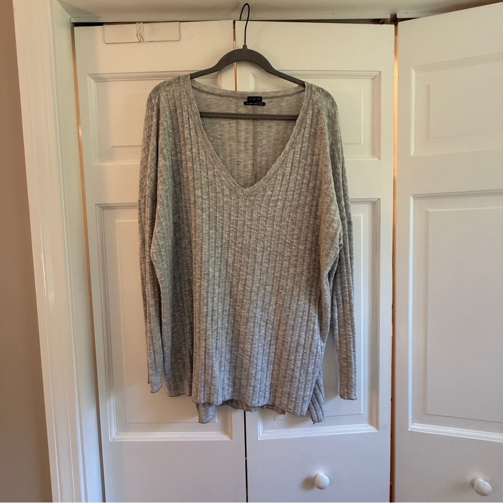 Urban Outfitters Gray Ribbed V-Neck Sweater NWOT